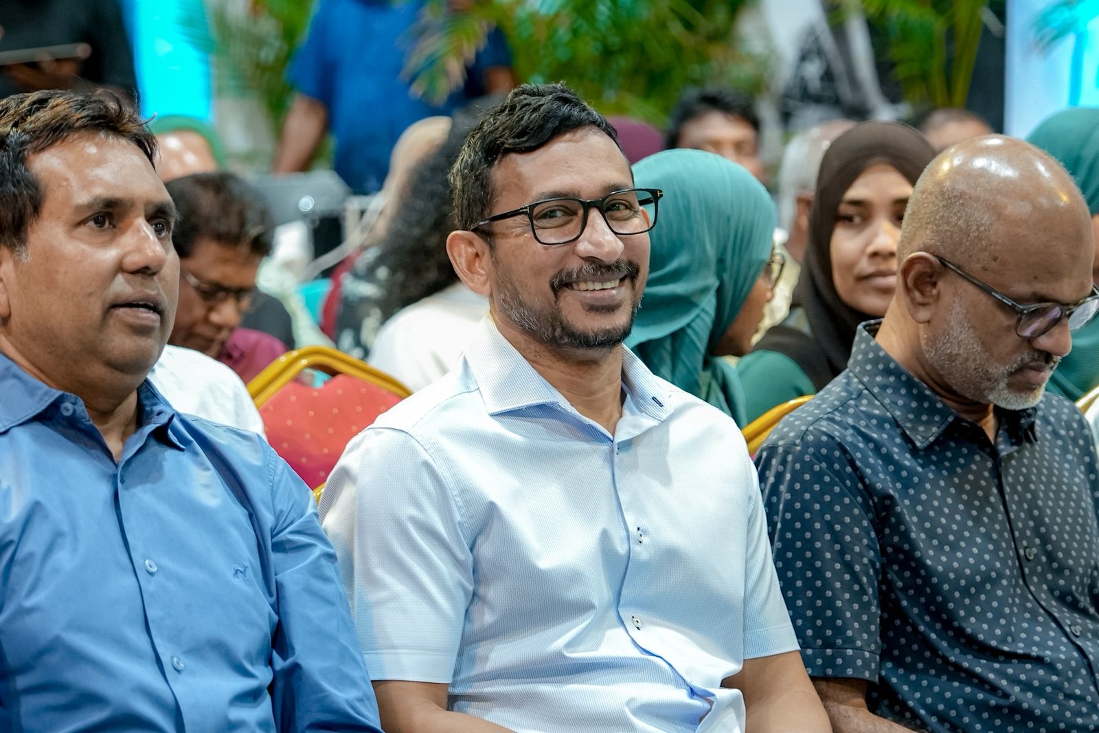 ފަލާޙް ރައީސް ޔާމީނަށް: މިހާރު އެމެރިކާއިން ގެންނަ ބޭސް ނުގެންނަންތޯ؟