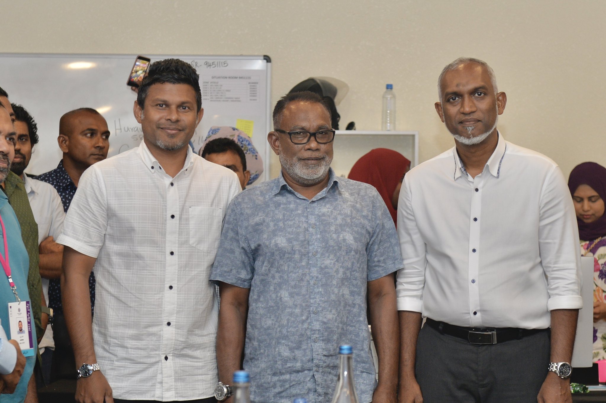 ފަސްއެނބުރި ބެލުމެއްނެތް، މިހުރީ ރައީސް މުޢިއްޒު އާއެކު: އަދުރޭ