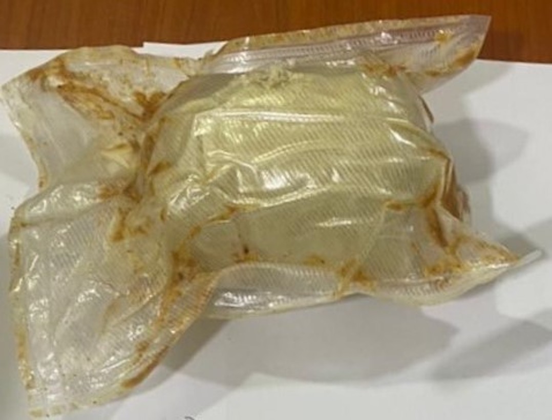 ޕޯސްޓް މެދުވެރިކޮށް ރާއްޖެ އެތެރެކުރި އެއްމިލިއަން ރުފިޔާގެ މަސްތުވާތަކެތި އަތުލައިގެންފި