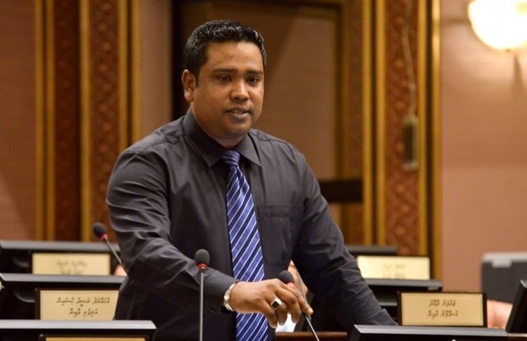 މުނާފިޤުންގެ ސިފަތައްހުރި އަމިއްލަ އެދުމުގެ މަތީގައި ތިބިމީހުން ކޮންމެފަދަ ކަމެއްވެސް ކޮށްފާނެ: މުހައްމަދު އިސްމާޢީލް