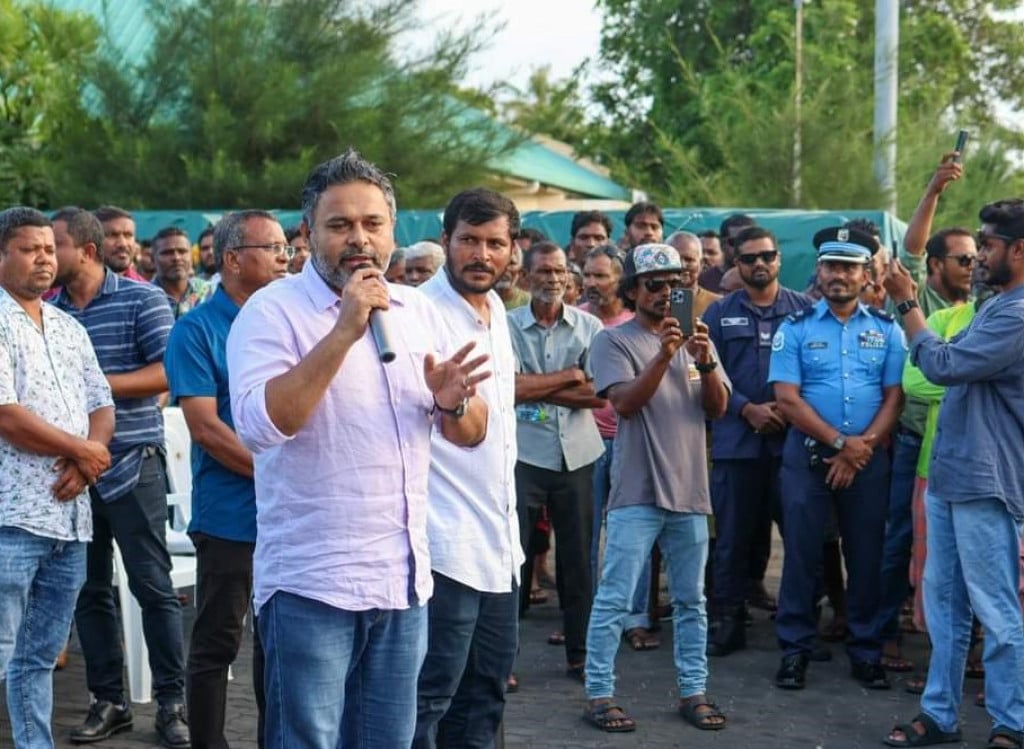 މަސްވެރިންނަށް ފައިސާ ޖަމާކުރަން ފެށުމުން މުޒާހަރާ ހުއްޓާލައިފި