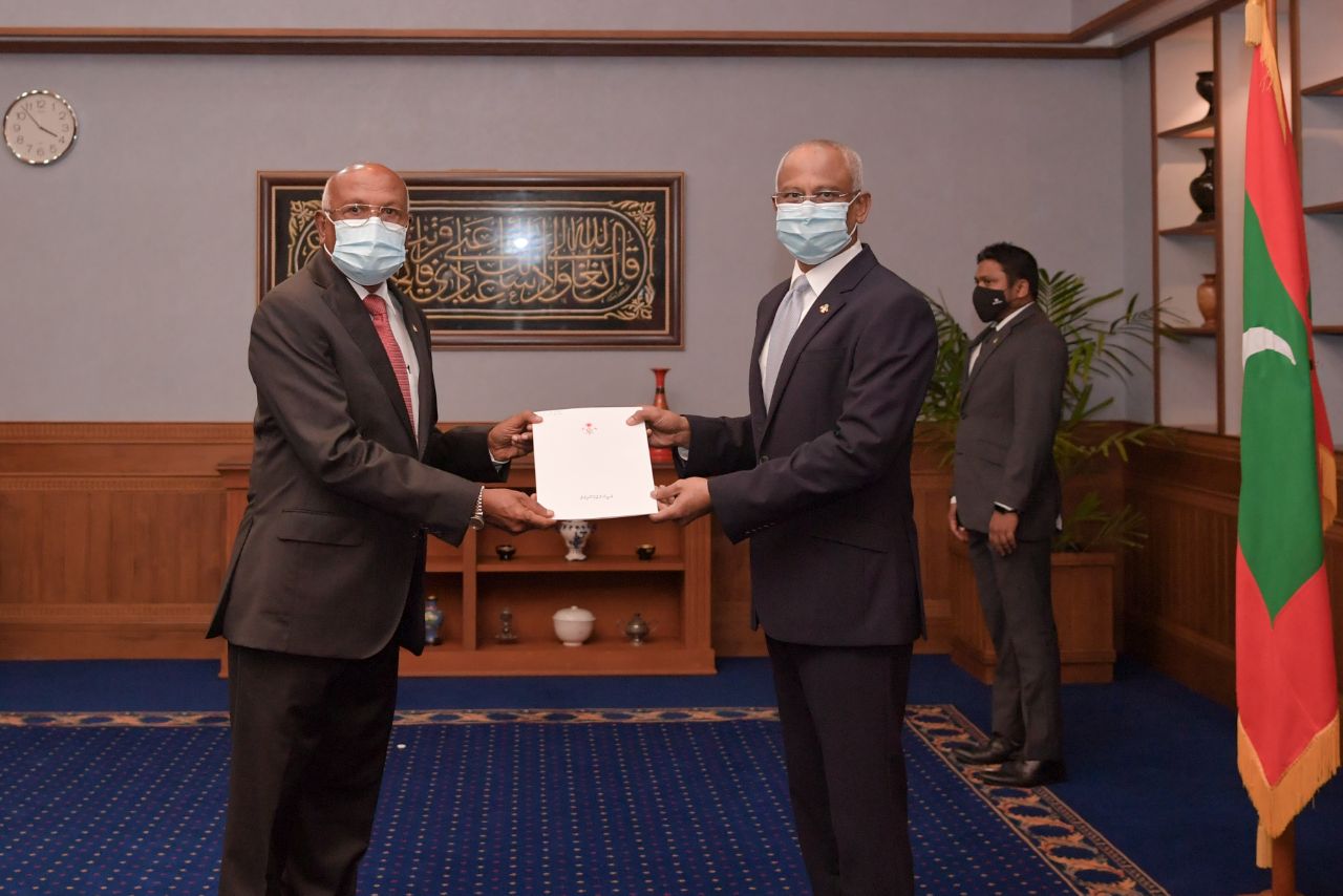 ހެލްތު މިނިސްޓަރު އިސްތިއުފާދެއްވުމަށް އިދިކޮޅުން ގޮވާލައިފި