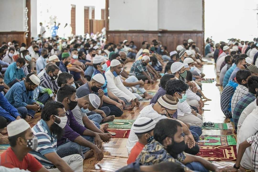 ރުޤްޔާގެ ނަމުގައި ބަޔަކުދަނީ، މީސްތަކުންނަށް ކެހިދީ މަކަރު ހަދައި އޮޅުވާލަމުން - ޚުތުބާ