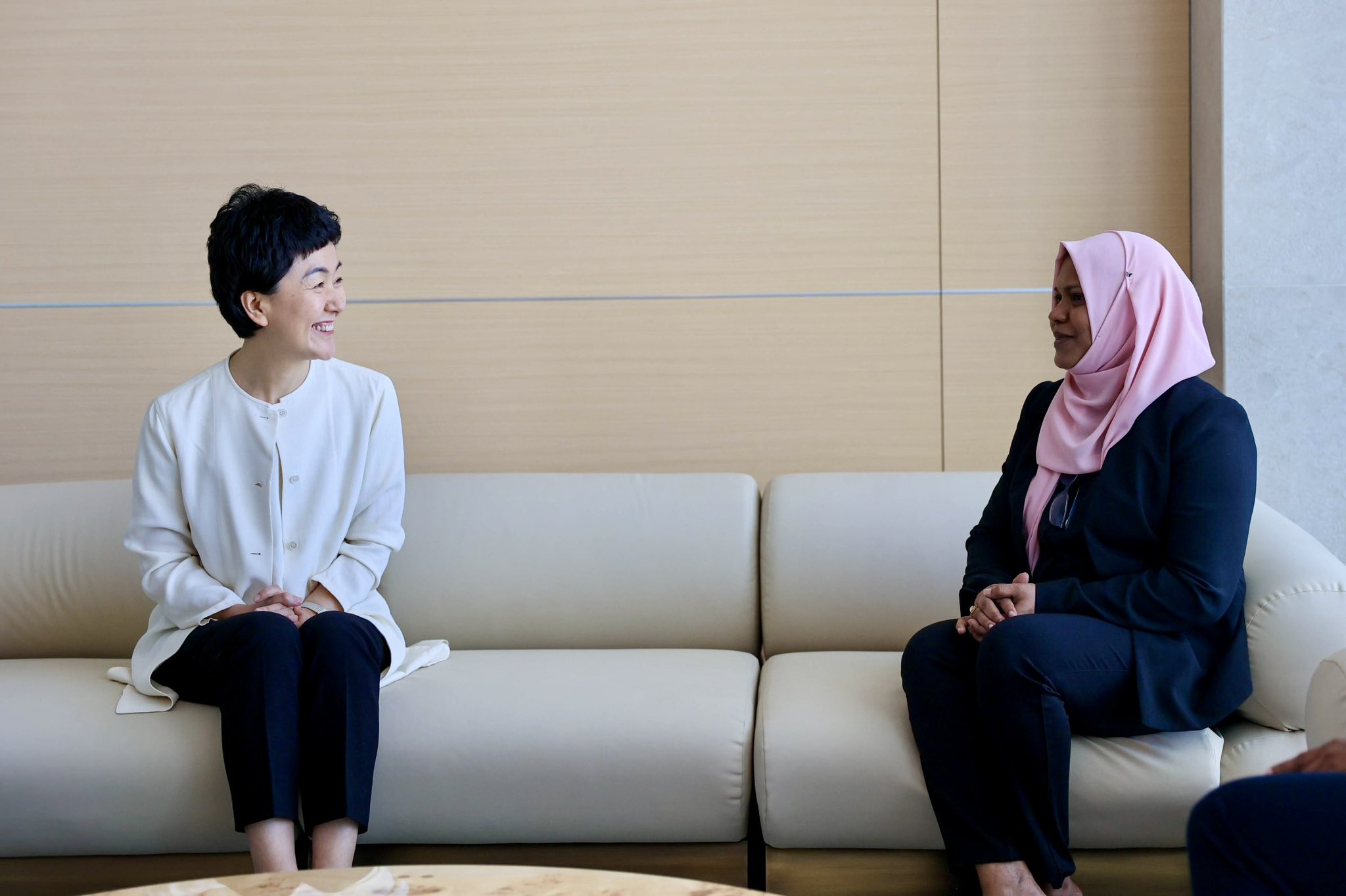 ޗައިނާގެ ކޮމިއުނިސްޓް ޕާޓީގެ އިސް ބޭފުޅަކު ރަސްމީ ދަތުރުފުޅެއްގައި ރާއްޖޭގައި