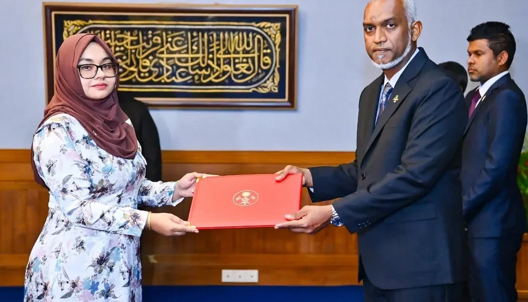 ވަޒީފާއާ ބެހޭ ޓްރައިބިއުނަލްގެ ނައިބު ރައީސް ފާތިމަތު މަހީރާ މަގާމުން ވަކިކޮށްފި