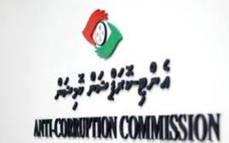 ކޮރަޕްޝަންގެ ތުހުމަތުތަކާ ގުޅިގެން ބެޑްމިންޓަން އެސޯސިއޭޝަންގެ ރައީސާ ގުޅުންހުރި ތަންތަން ފާސްކުރަނީ