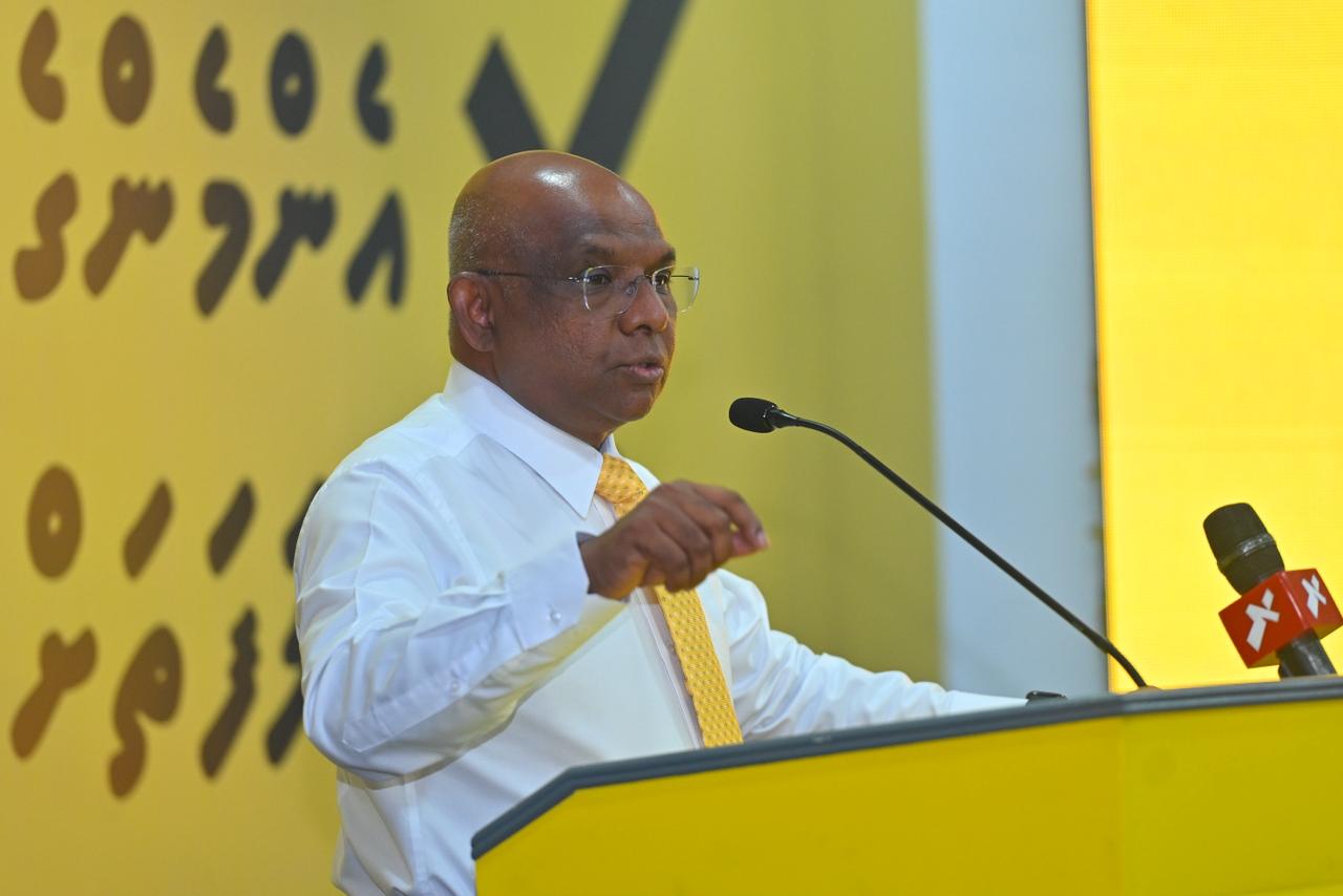 ތިނަދޫގެ ފްލޯޓިން އެއާޕޯޓު އޮތީ ކަނޑުއަޑީގައި: ޝާހިދު