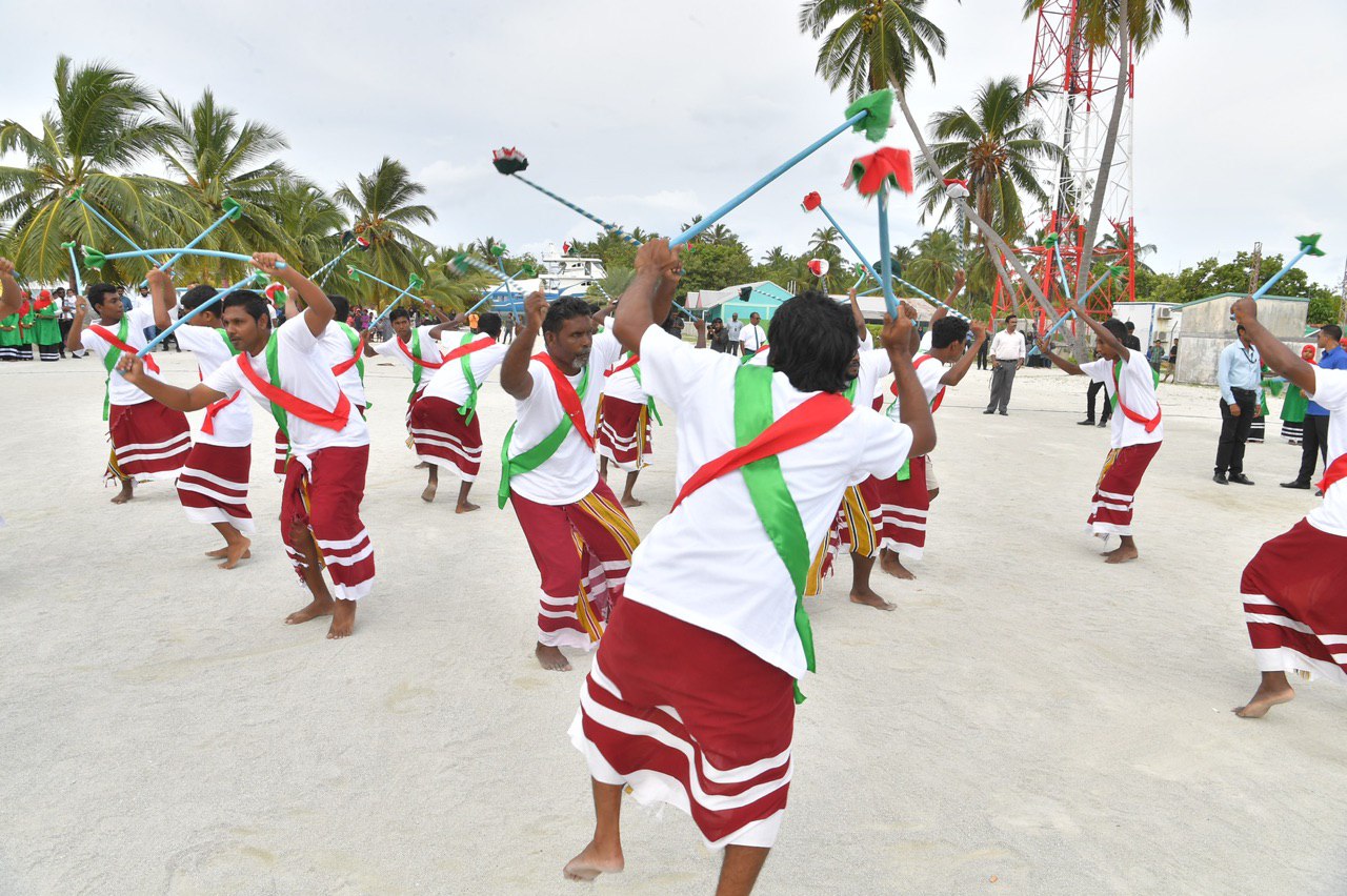 މިއަހަރުގެ އަޟްހާ އީދުވެސް ގައުމީ ފެންވަރުގައި ތިން ރަށެއްގައި ފާހަގަކުރަނީ