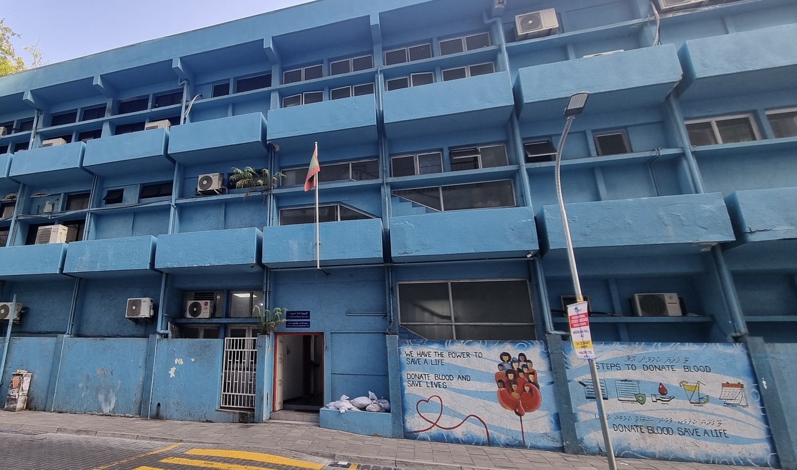 ބޯންމެރޯ ހެދުމަށްފަހު ހަ ކުއްޖަކު އެނބުރި ރާއްޖެއަށް އަތުވެއްޖެ