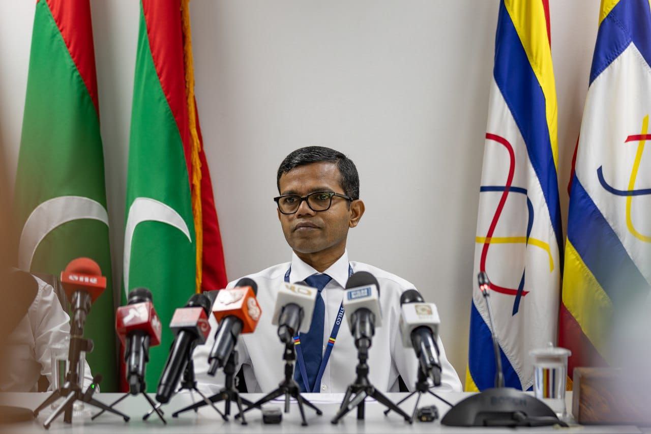 ސްޓެލްކޯއިން މަކަރު ހަދައި އޮޅުވާލައިގެން ކަރަންޓު ބިލް ބޮޑެެއް ނުކުރާނެ: ފަހުމީ