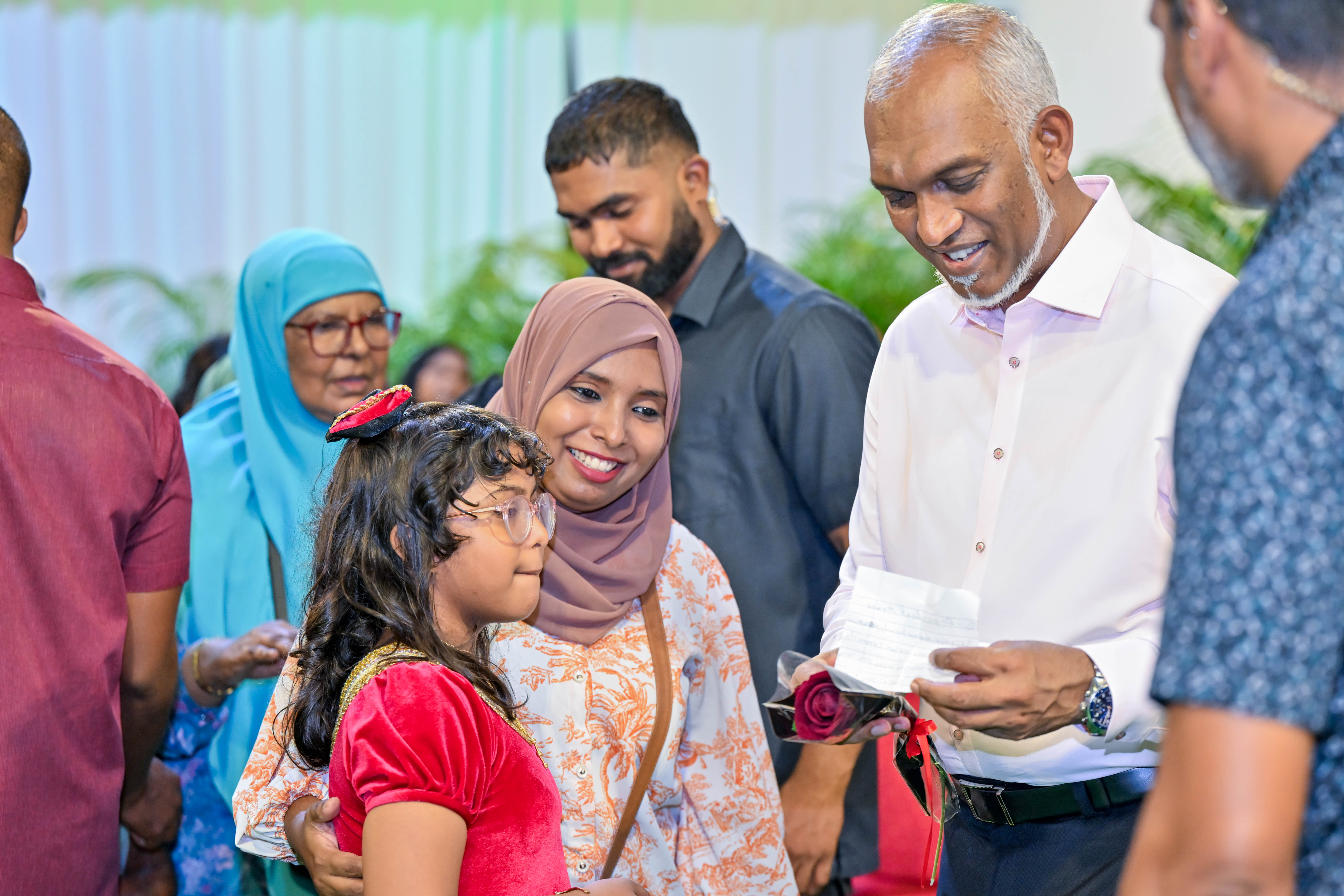 އަންހެން ކުދިންނަށް ރައްކާތެރި މާޙައުލެއް ބިނާކުރުމަށް އެންމެން ގުޅިގެން މަސައްކަތްކުރުމަށް ރައީސް އިލްތިމާސްކުރައްވައިފި