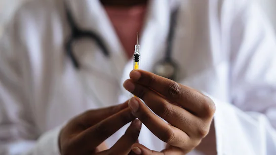 އިންޑިއާއިން ޑެންގީއަށް ވެކްސިނެއް އުފައްދަނީ: ފޭސް 3 ގެ ޓްރަޔަލްތަކާއެކު ކާމިޔާބީއާ ގާތަށް