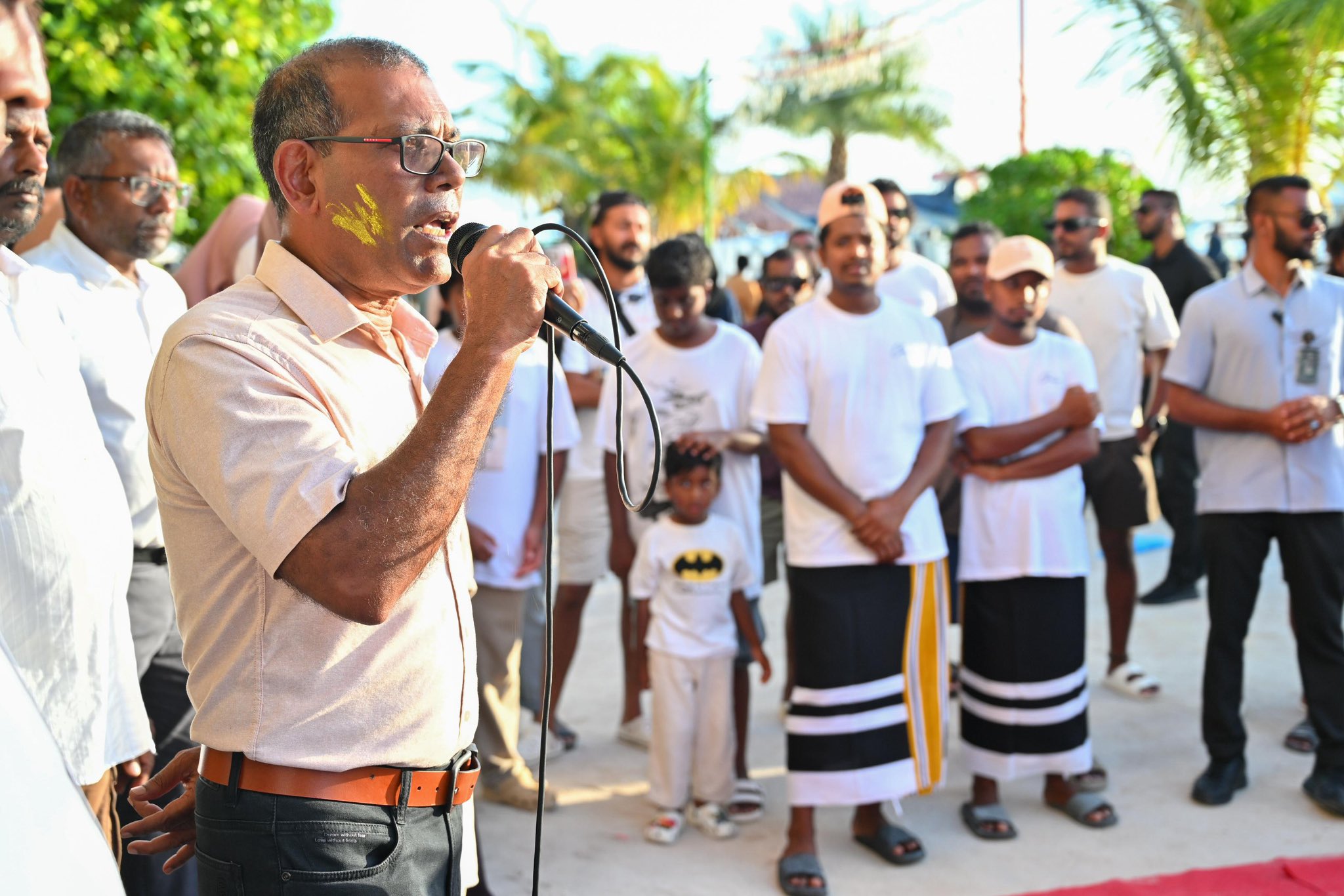 މާފުށީ ރައްޔިތުންނަށް މިހާރު ލިބޭ އާމްދަނީ ދެގުނަ ކޮށްދޭނަން، އެއީ ގެންނަން އުޅޭ ބޮޑު ބަދަލު: ނަޝީދު