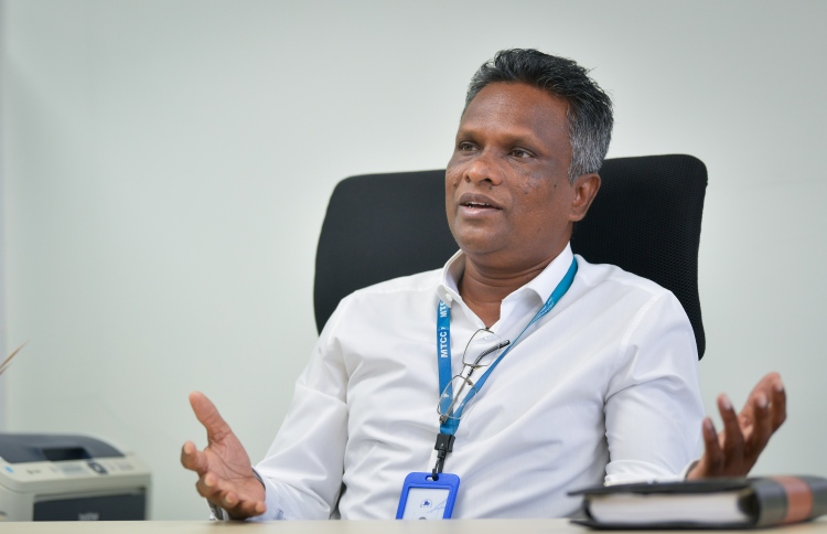 ރައްޔިތުންގެ ބަސް އިއްވާފައިވަނިކޮށް ސިޓީ ކައުންސިލްގެ މަސައްކަތްތައް އަތުލަން ކުރާ މަސައްކަތް ހުއްޓާލާ: އާޒިމް