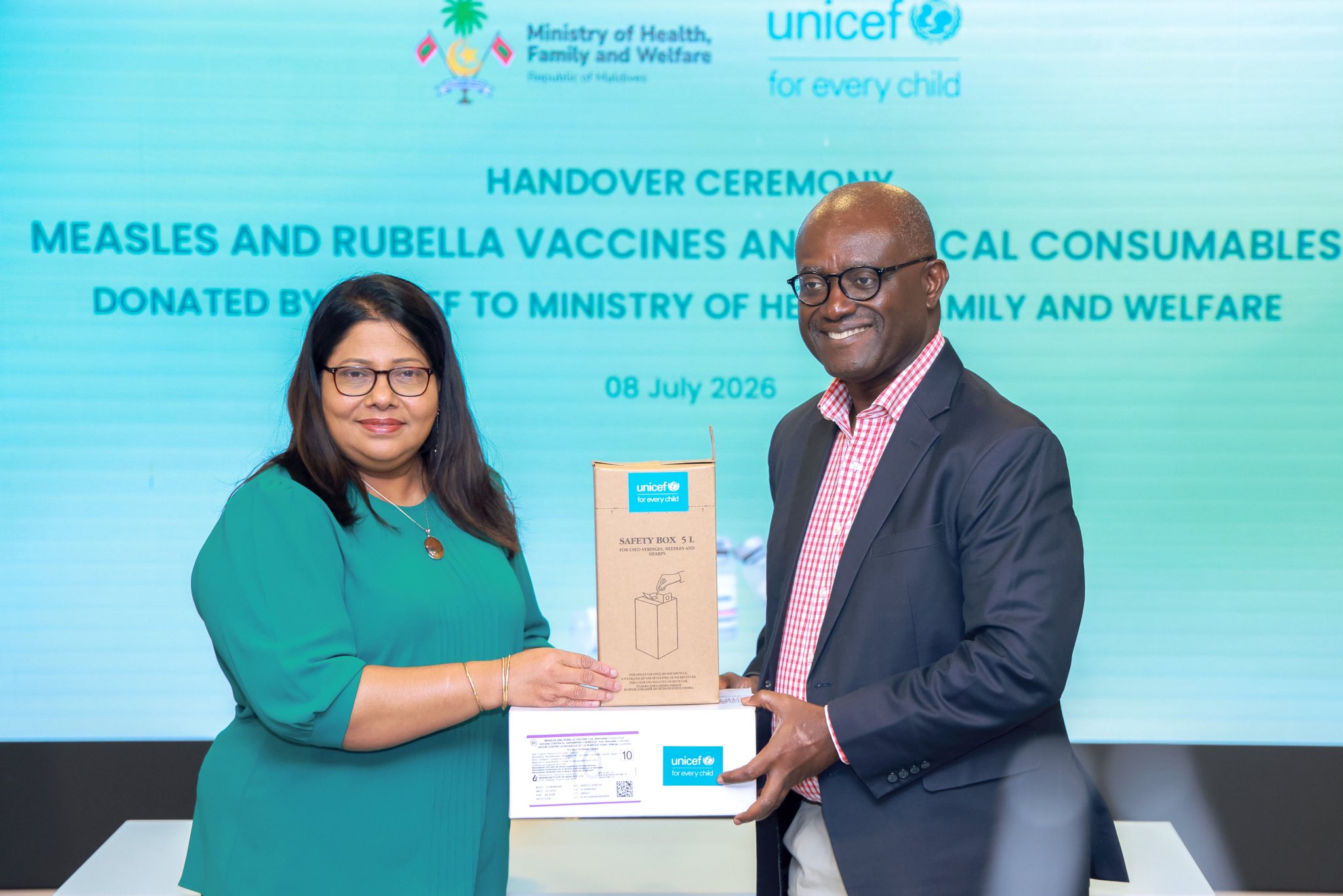 ޔުނިސެފުން ރާއްޖެއަށް 28,000 މީސަލްސް ރުބެއްލާ ވެކްސިން ޑޯޒް ހަދިޔާކޮށްފި