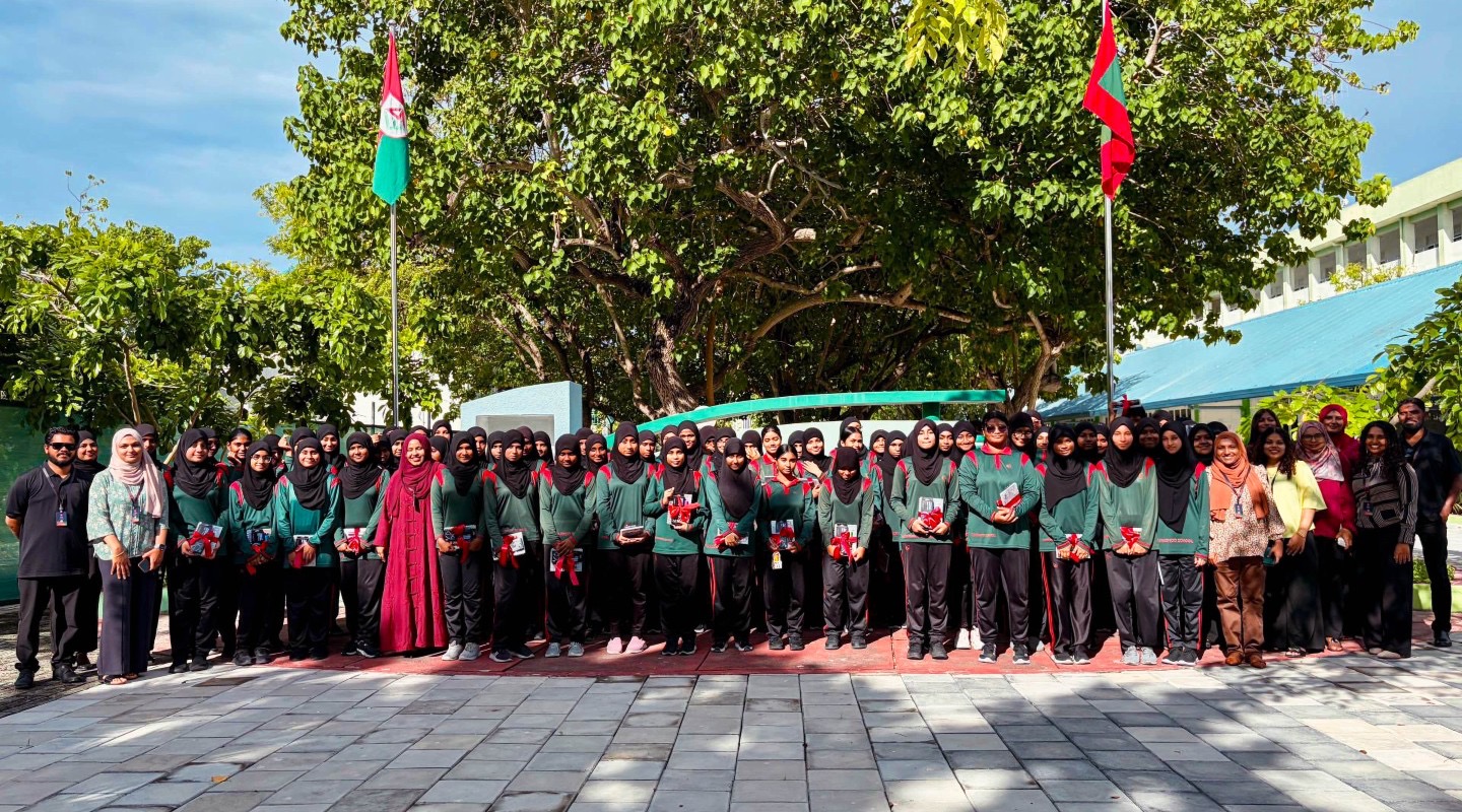 ބީއެމްއެލް އިން ށ. ފުނަދޫ އަދި މިލަންދޫ ސްކޫލް ދަރިވަރުންނަށް އައިސީޓީ ދާއިރާގެ މައުލޫމާތު ސެޝަނެއް ބާއްވައިފި