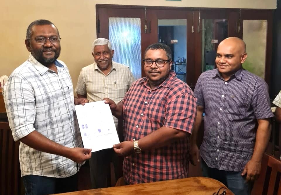 ކުރީގެ ނޫސްވެރިޔާ ޖޯރޭ އެމްޑީޕީއަށް ސޮއިކޮށްފި