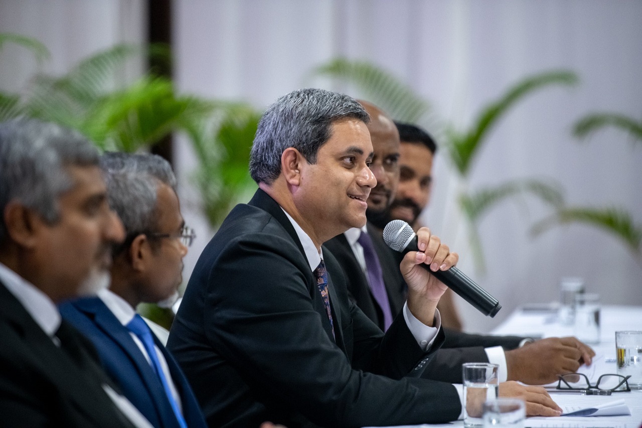 ޤާނޫނީ ވަކީލުން މީސްމީޑިއާގައި ސުލޫކީ މިންގަނޑު ހިފެހެއްޓުމަށް ބާކައުންސިލުން އަންގައިފި