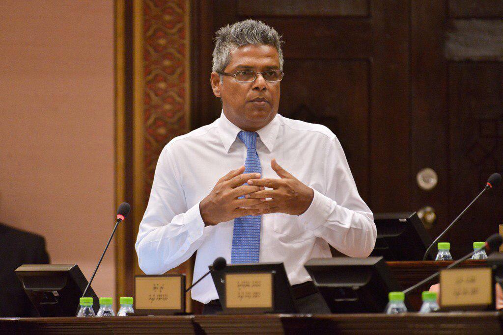 ރޭގަނޑު އެއްގަމު އުޅަނދު ދުއްވުން މަނާކުރުމުން މޫސަގެ ތައުރީފް!