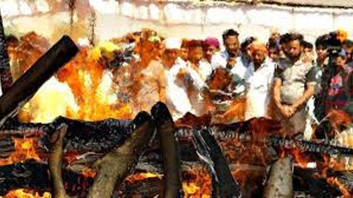 ހުޅުޖަހާ އަންދާލަން ތައްޔާރުވި ފަހުން ދިރިގެން ތެދުވެއްޖެ