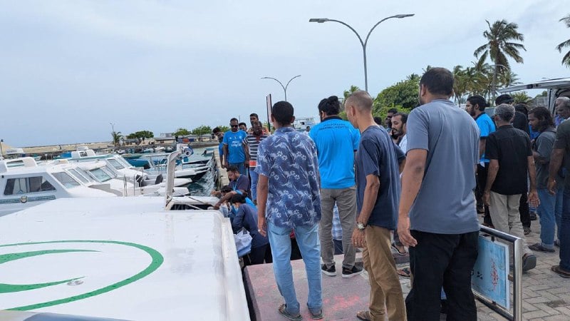 ތިނަދޫގައި ލޯންޗެއް ކޮންޓްރޯލް ނުވެ، ޖެޓީއަށް އަރައި ހަތަރު މީހަކަށް އަނިޔާވެއްޖެ