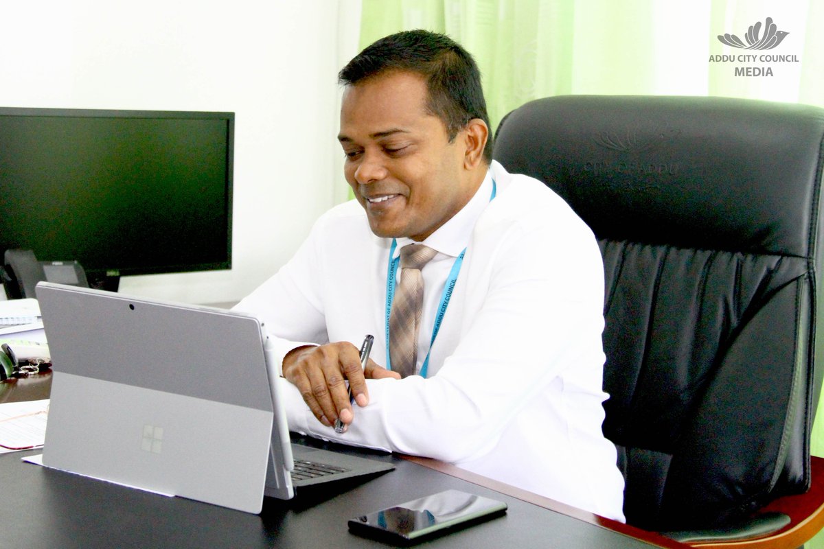 އައްޑޫ ސިޓީގެ މޭޔަރު އަލީ ނިޒާރު