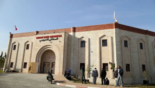 އިޒްރޭލުގެ ޓޭންކަރުތައް އިންޑޮނޭޝިއަން ހޮސްޕިޓަލް ވަށާލައިފި