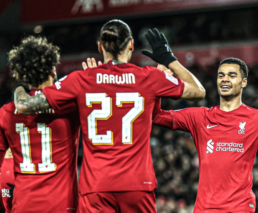 ލިވަރޕޫލުން ޔުނައިޓެޑް ކޮޅަށް 7 ލަނޑު ޖަހައި، ލަދު ގަންނުވާލައިފި