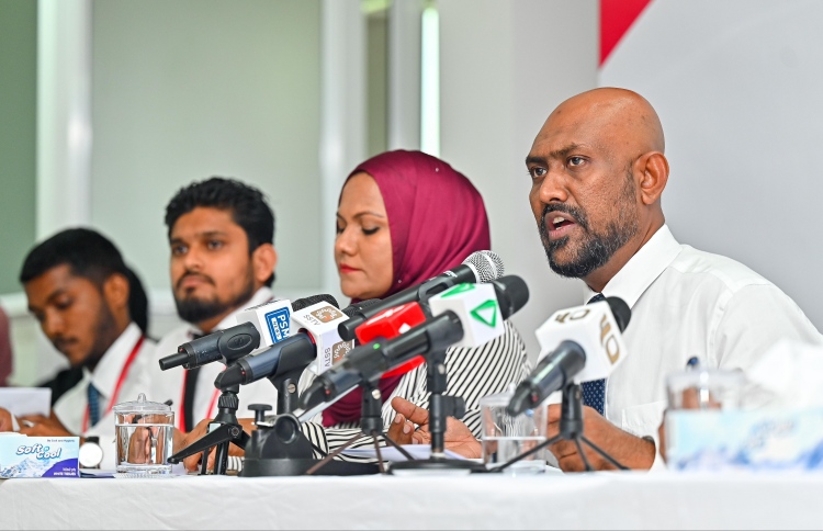 އަދީބު ދިން ދޮޅުލައްކަ ޑޮލަރު މަނީލޯންޑަރ ކުރުމުގެ ތުހުމަތު މޮންޓިލިއަންގެ މައްޗަށް؛ ދައުވާ ކުރަން ފޮނުވައިފި