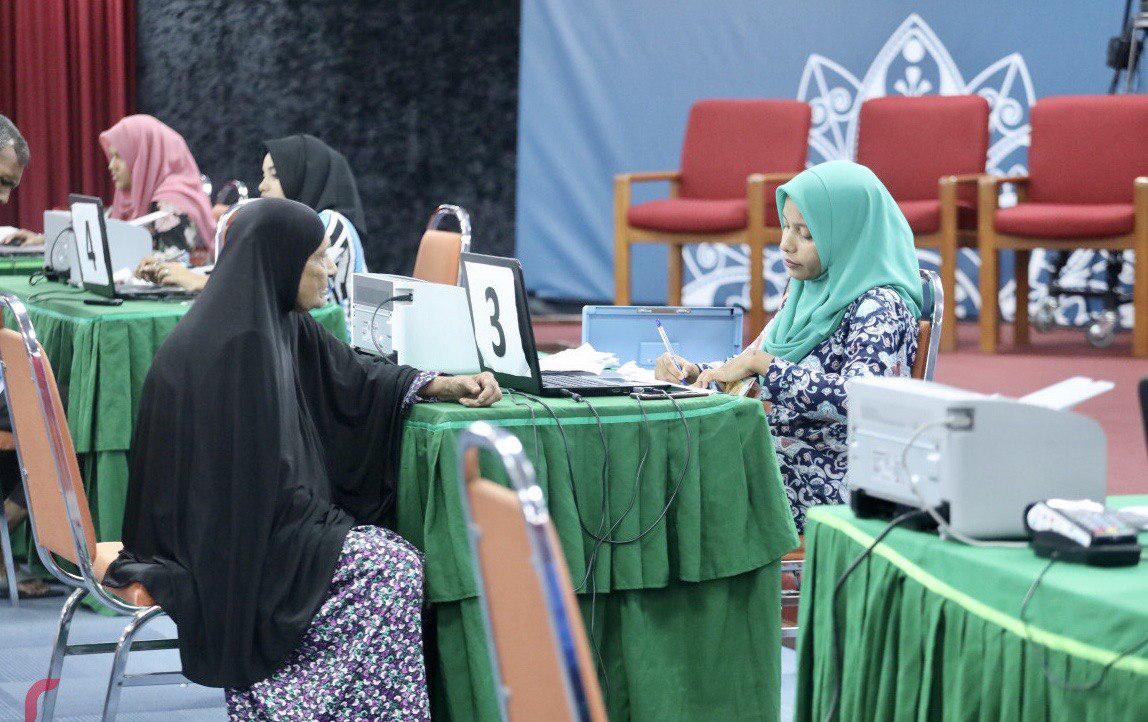 އިއްޔެގެ ނިޔަލަށް މާލެ ސަރަަޙައްދުން 15947 މީހުން ފިތުރު ޒަކާތް ދައްކައިފި