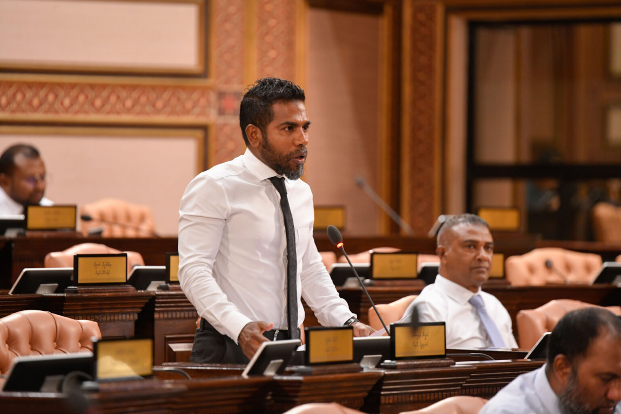 241 އަދި މާލިއްޔަތު ކޮމިޓީގެ ފިޔަވަޅުތައް؛ އަމީން ވިދާޅުވަނީ އަންނަނީ ބޮޑު ރާޅެއް ކަމަށް!