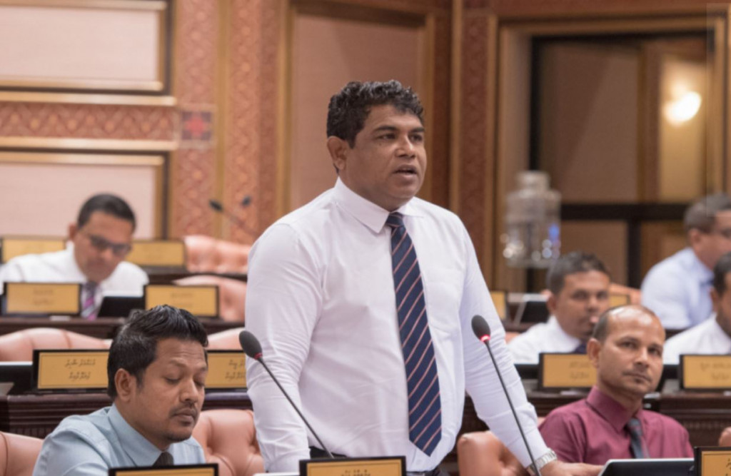 ފައިސާގެ އިނާމް ހުށައެޅުމުން ހަމަލާއަށް ފަންޑުކުރި މީހުން ހޯދިދާނެ: ބޮންޑޭ