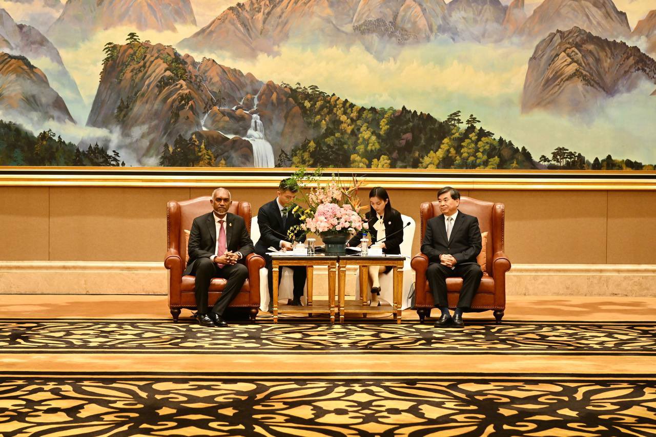 ފަތުރުވެރިކަމާއި މަސްވެރިކަން ކުރިއަރުވަން ފޫޖިއާން ޕްރޮވިންސްގެ އިސް ލީޑަރުންނާއެކު ރައީސް މަޝްވަރާކުރައްވައިފި