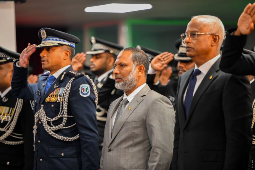 ޓެގް އަޅުވަން ފަށައިފި؛ އަމާޒަކީ ޖަލުގައި މީހުން ބަންދުކުރުން މަދުކުރުން