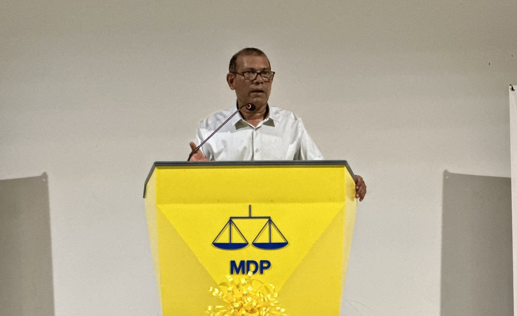 އިންތިހާބު ފަސްކުރުމުގެ ބަހުސް ހިނގަމުންދަނިކޮށް ނަޝީދު ފޯމު ހުށަހަޅުއްވައިފި