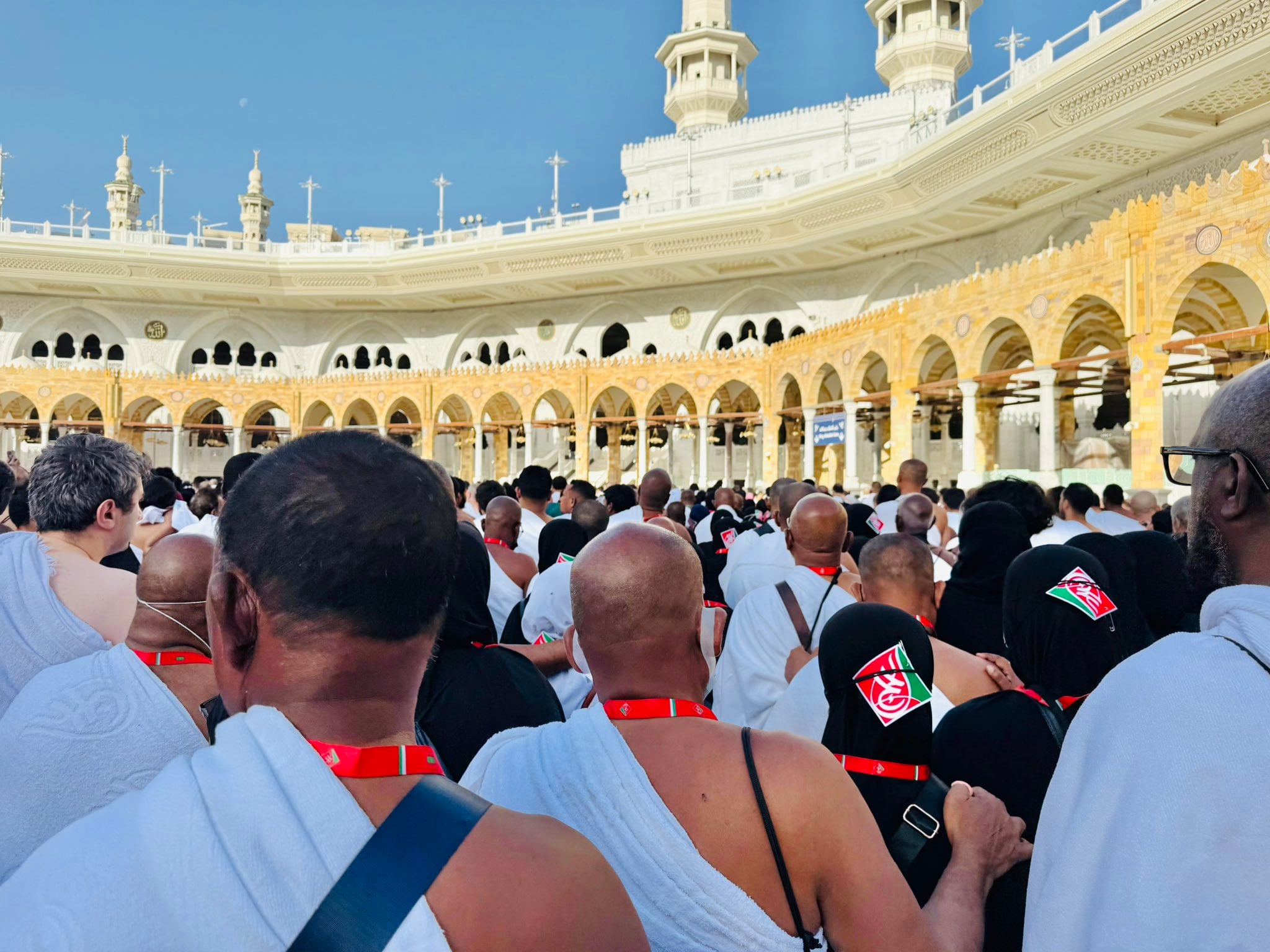 ރާއްޖެއަށް އެނބުރި ނާދެވިފައިތިބި 50 ޢުމްރާވެރިން އަނބުރާ ގެނައުމުގެ މަސައްކަތް ފަށައިފި