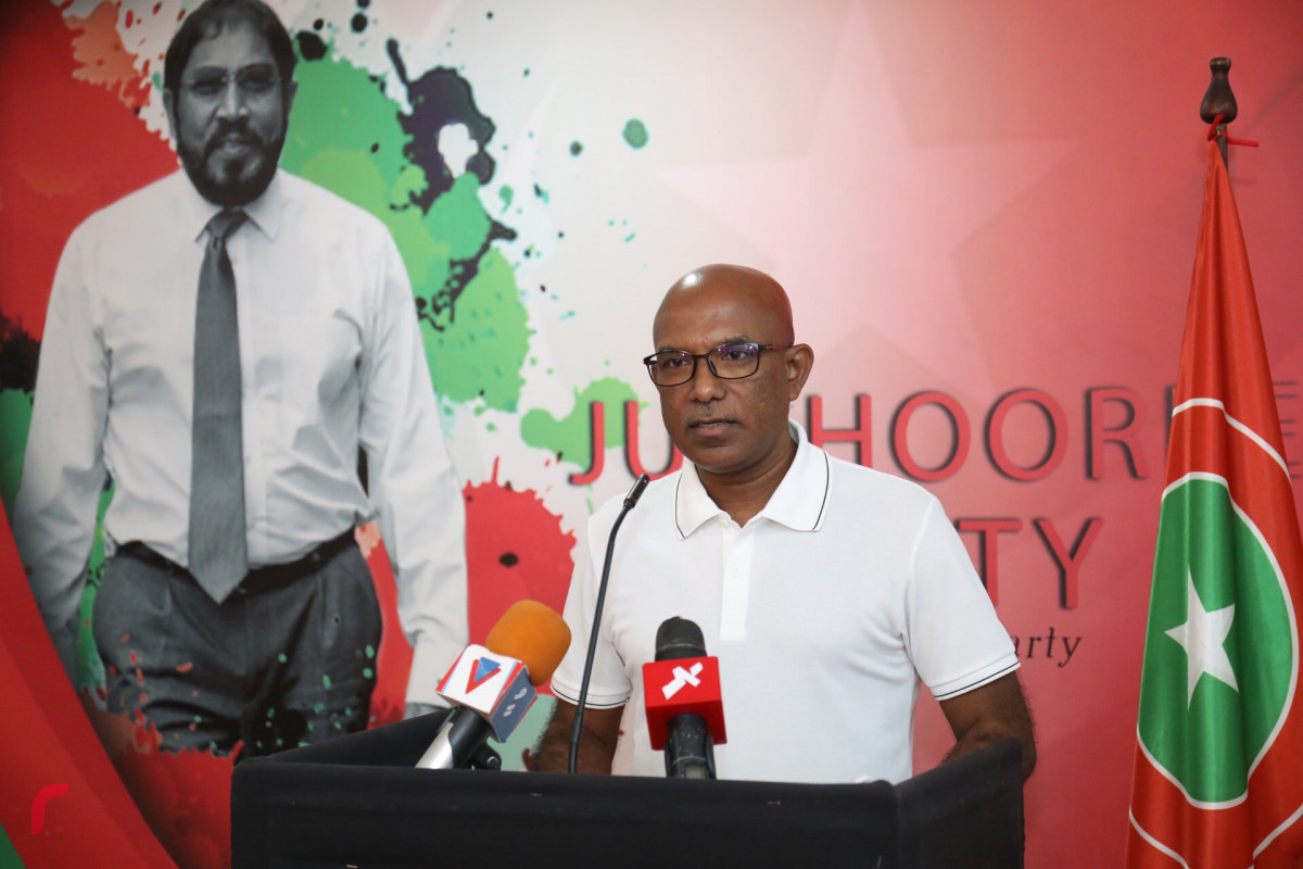 ހުރިހާ ބާރެއް މަޖިލީހަށް ލިބޭ ނިޒާމަކީ ގައުމަށް ފައިދާހުރި ގޮތެއް ނޫން: ސަމީރު