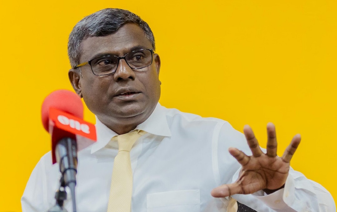 ރައީސް ނަޝީދުގެ މަސައްކަތް މެންބަރުން ބަލައިގަންނާތީ، އެކަން ހަޖަމް ނުވާ ބަޔަކު އެބަތިބި: އިބުރޭ
