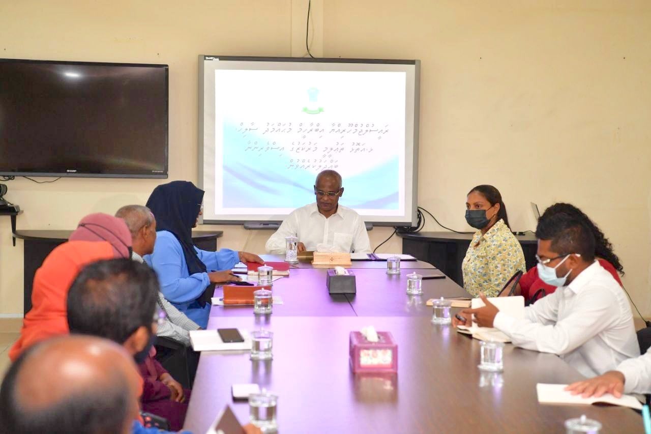 ރައީސުލްޖުމްހޫރިއްޔާ ޅ. އަތޮޅު ތަޢުލީމީ މަރުކަޒުގެ އިސްވެރިންނާ ބައްދަލުކުރައްވައިފި