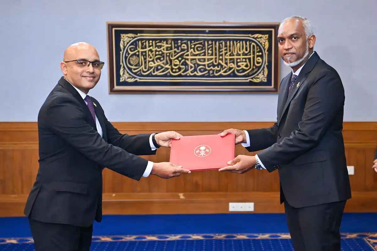 ރާއްޖޭގެ ބިމުން އެންމެ އަކަފޫޓެއް ވެސް ބޭރުގެ ފަރާތަކަށް ވިއްކައިނުލާނެ، ރައީސްގެ ވަޢުދު ދަމަހައްޓާނަން: ޒަރީރު