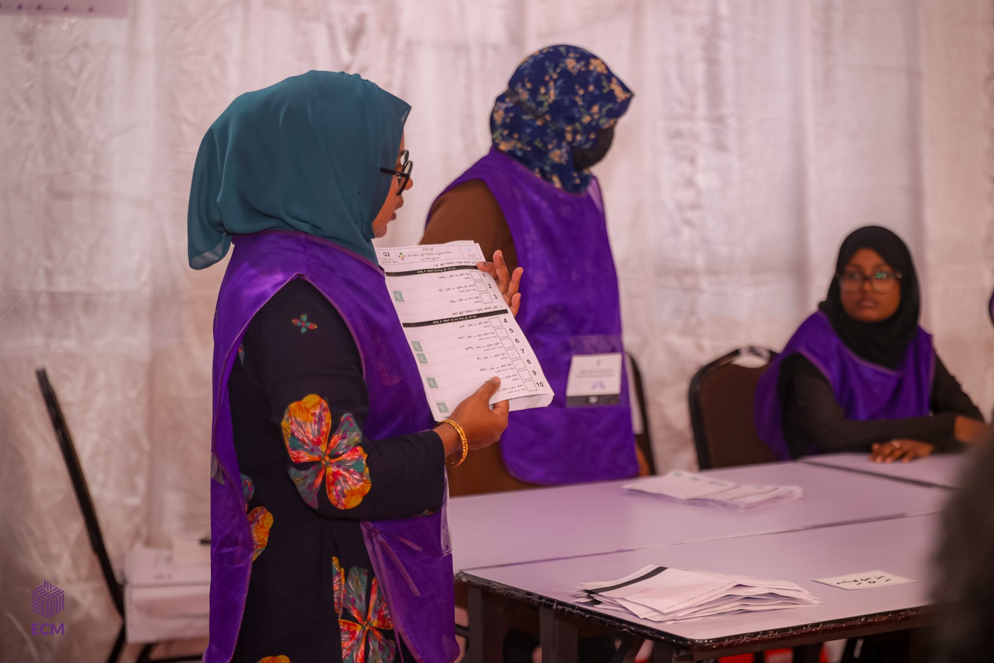 ދ. މީދޫ ރައީސްގެ ވޯޓު އަލުން ގުނުމުން ޕީއެންސީ ބަލިވެއްޖެ