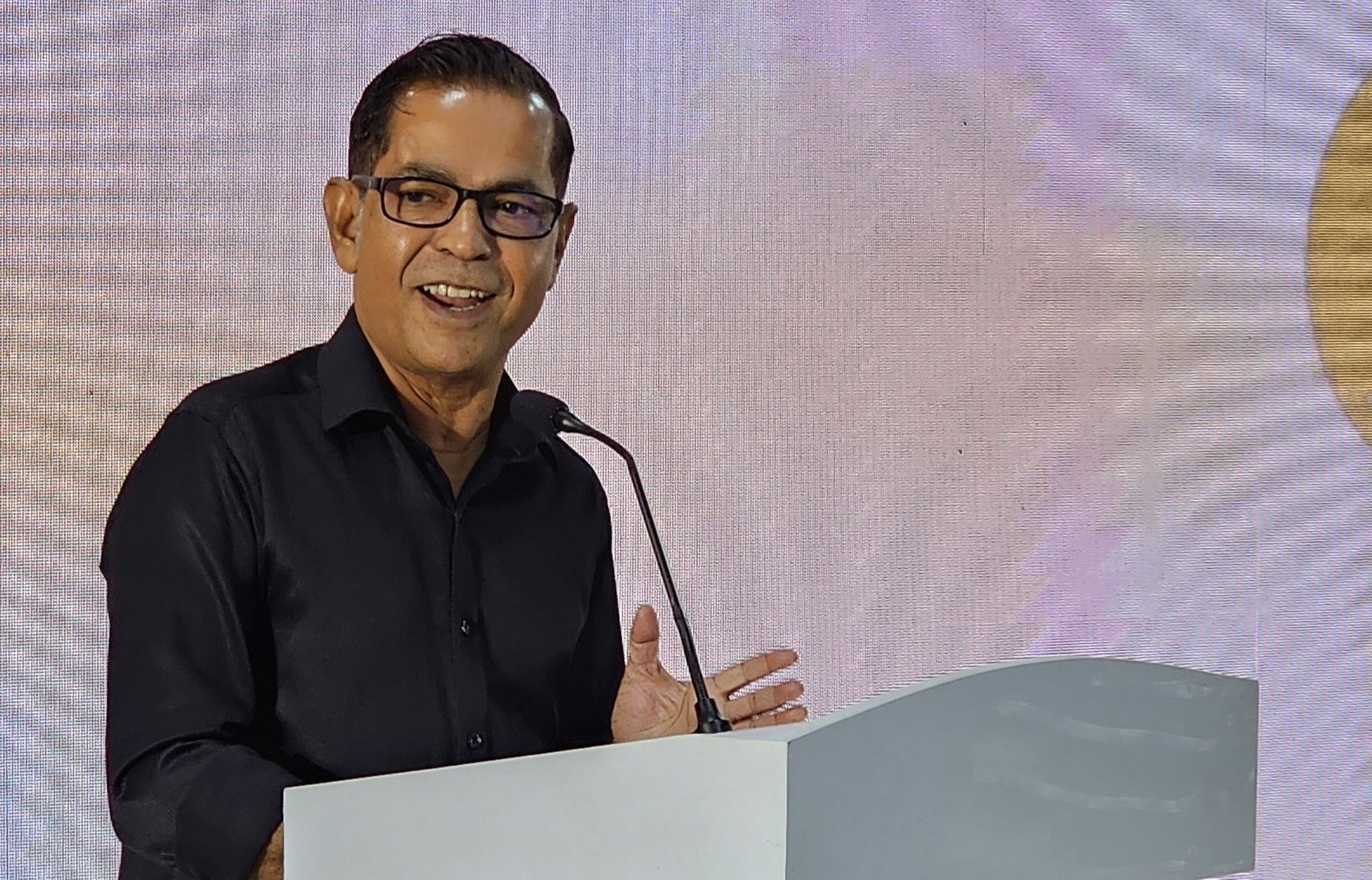 ޤާނޫނުއަސާސީ އެކުލަވާލިއިރު އެންމެ ރަނގަޅު ގޮތަކަށް ފެނުނީ ދެއިންތިޚާބު ވަކިން ބޭއްވުން: ހޯރަފުށީ ސަލީމް