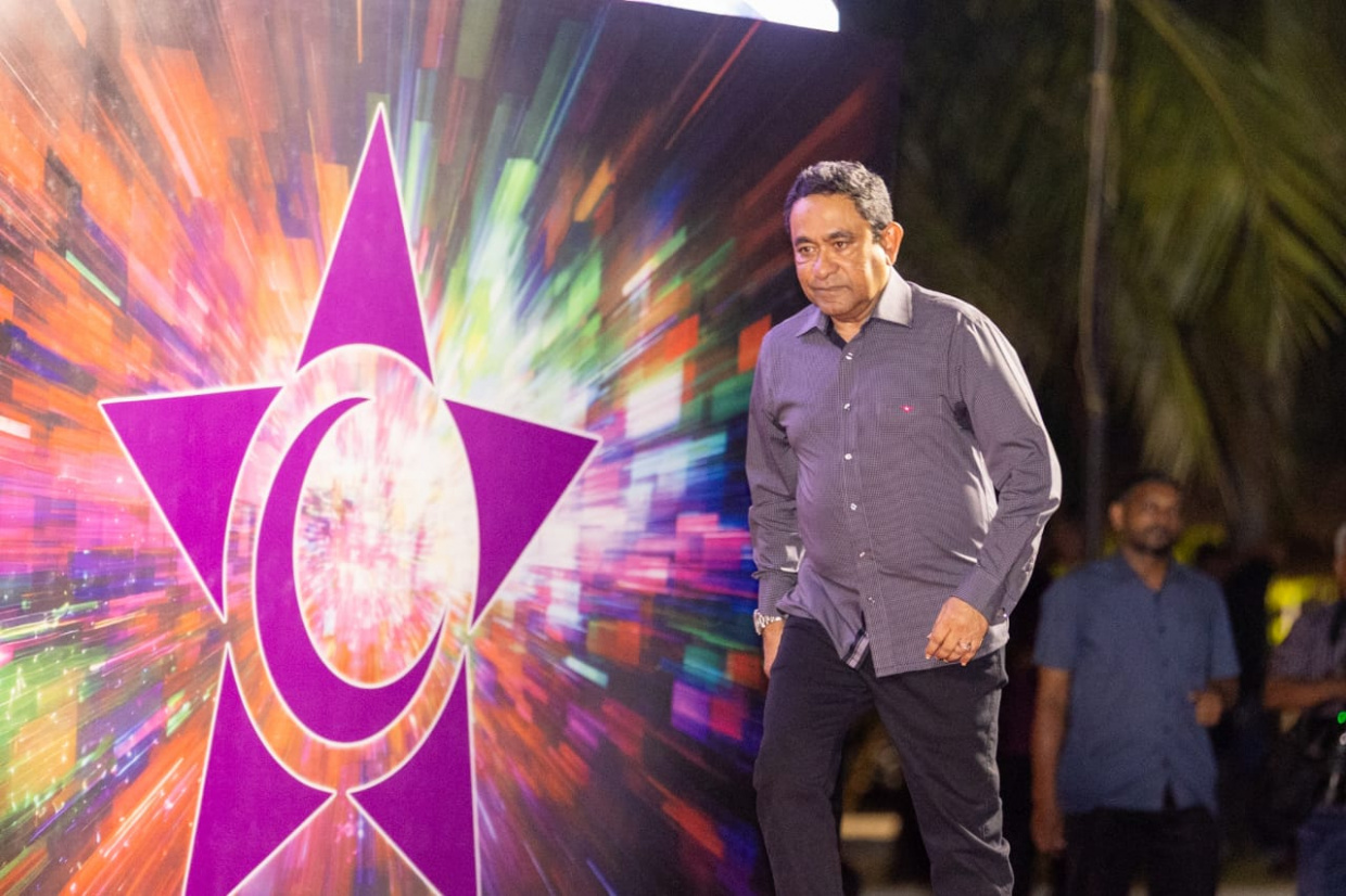 ޒިންމާދާރުނުވާނަމަ ޑޮލަރުގެ ކަންކަމުގެ ތެރެއަށް ގަވަރުނަރު ނުވަނުމަށް ޔާމީން ގޮވާލައްވައިފި