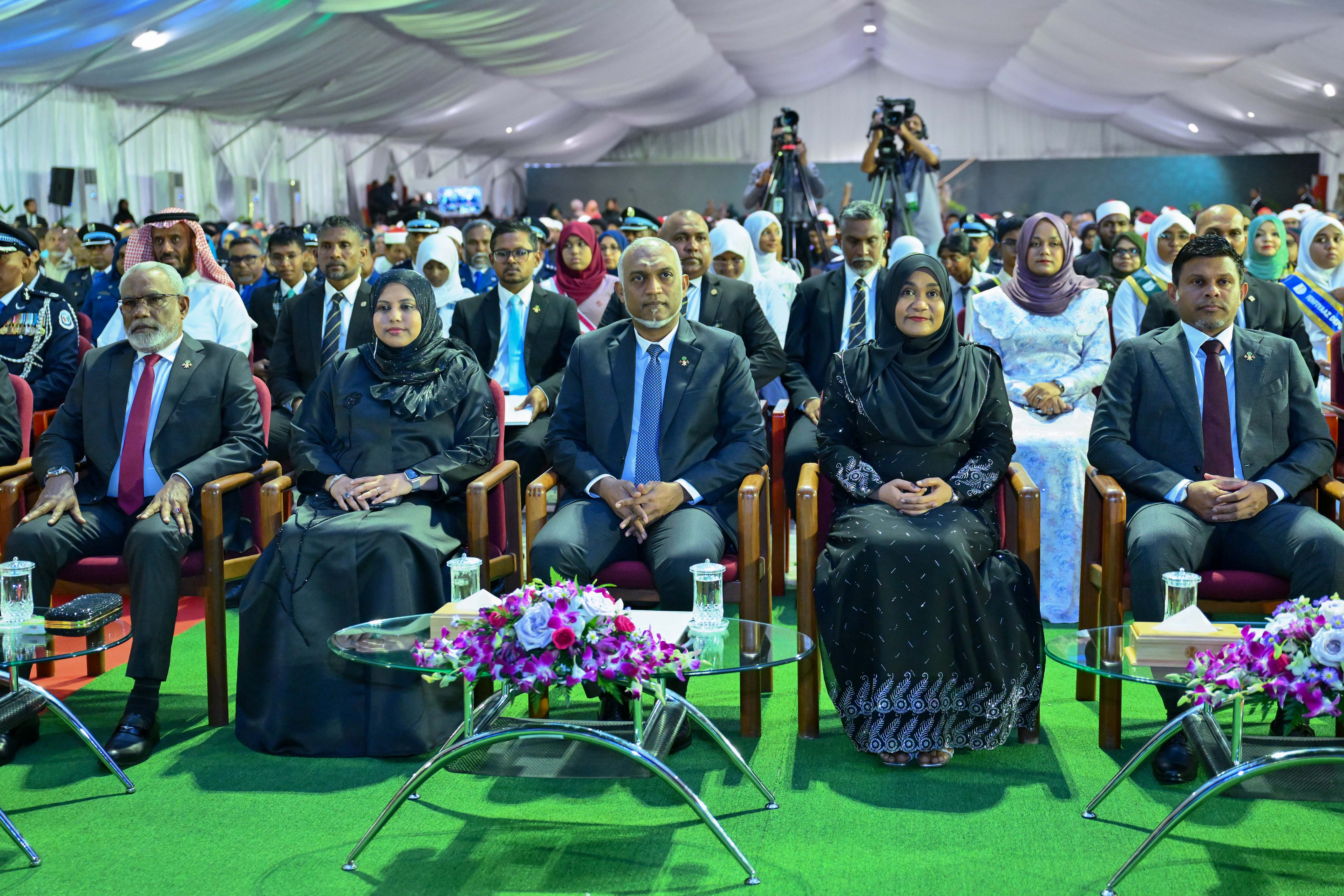 ދިވެހިރާއްޖެ އިސްލާމްވިތާ 9 ޤަރުނު ފުރުމުގެ ޚާއްޞަ ލޯގޯއާއި ޝިޢާރު ރައީސް އިފްތިތާޙްކޮށްދެއްވައިފި