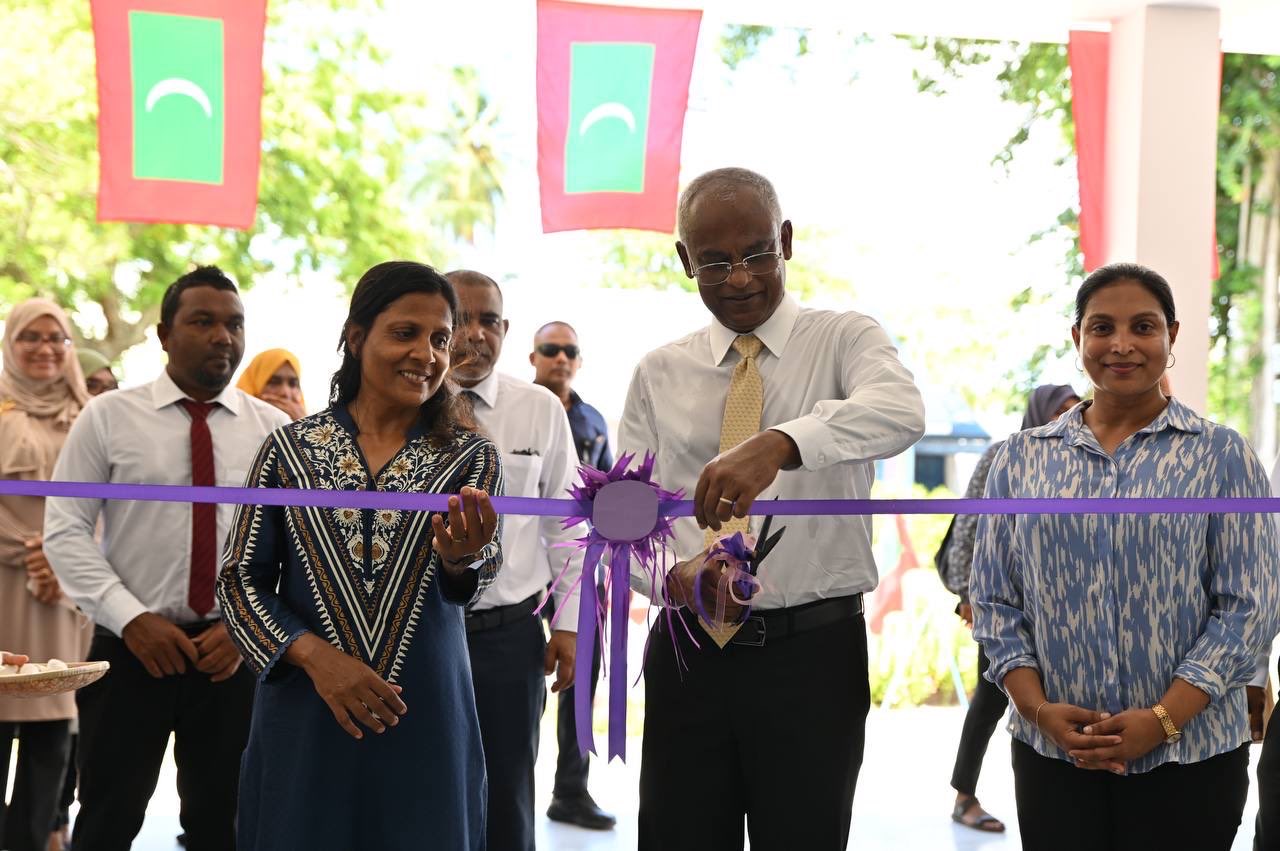 ބިލެއްދޫ ސްކޫލްގެ މަލްޓިޕަރޕަސް ހޯލު ރައީސްގެ ދެކަނބަލުން ހުޅުވައިދެއްވައިފި