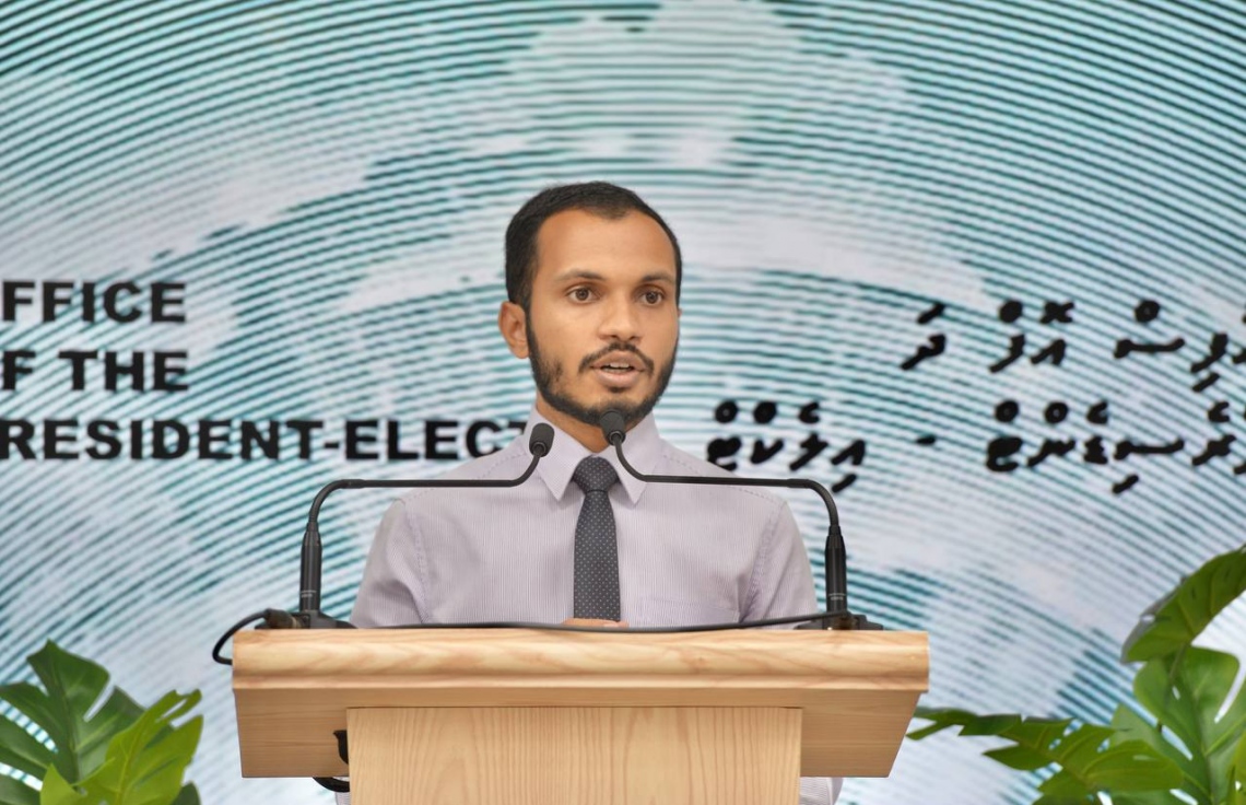 ޑރ. މުޢިއްޒުގެ ނަމުގައި ފޭކް މެސެޖްތައް ދައުރުވަމުންދާތީ ސަމާލުވޭ: ފިރުޒުލް