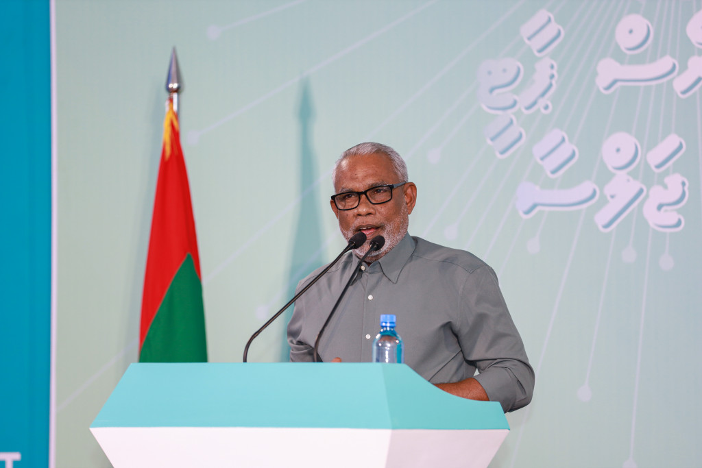 ރައީސް މުޢިއްޒު ވެރިކަމުގައި ހުންނަވާތަން ބައްލަވަން ޔާމީންގެ ލަގޮނޑިއަށް ކެތެއްނުވި: ޢަބްދުއްރަހީމް