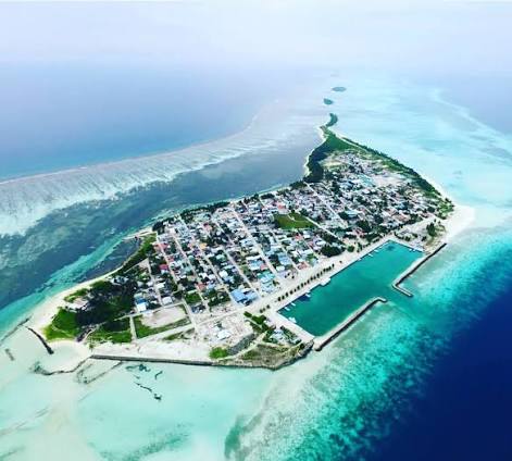 ހޯރަފުށީގެ ކުޑަކުދިންގެ މަރުކަޒުގައި ތިބި ކުދިންތަކެއް މީހަކަށް ހަމަލާދިން މައްސަލައެއް ފުލުހުން ބަލަން ފަށައިފި