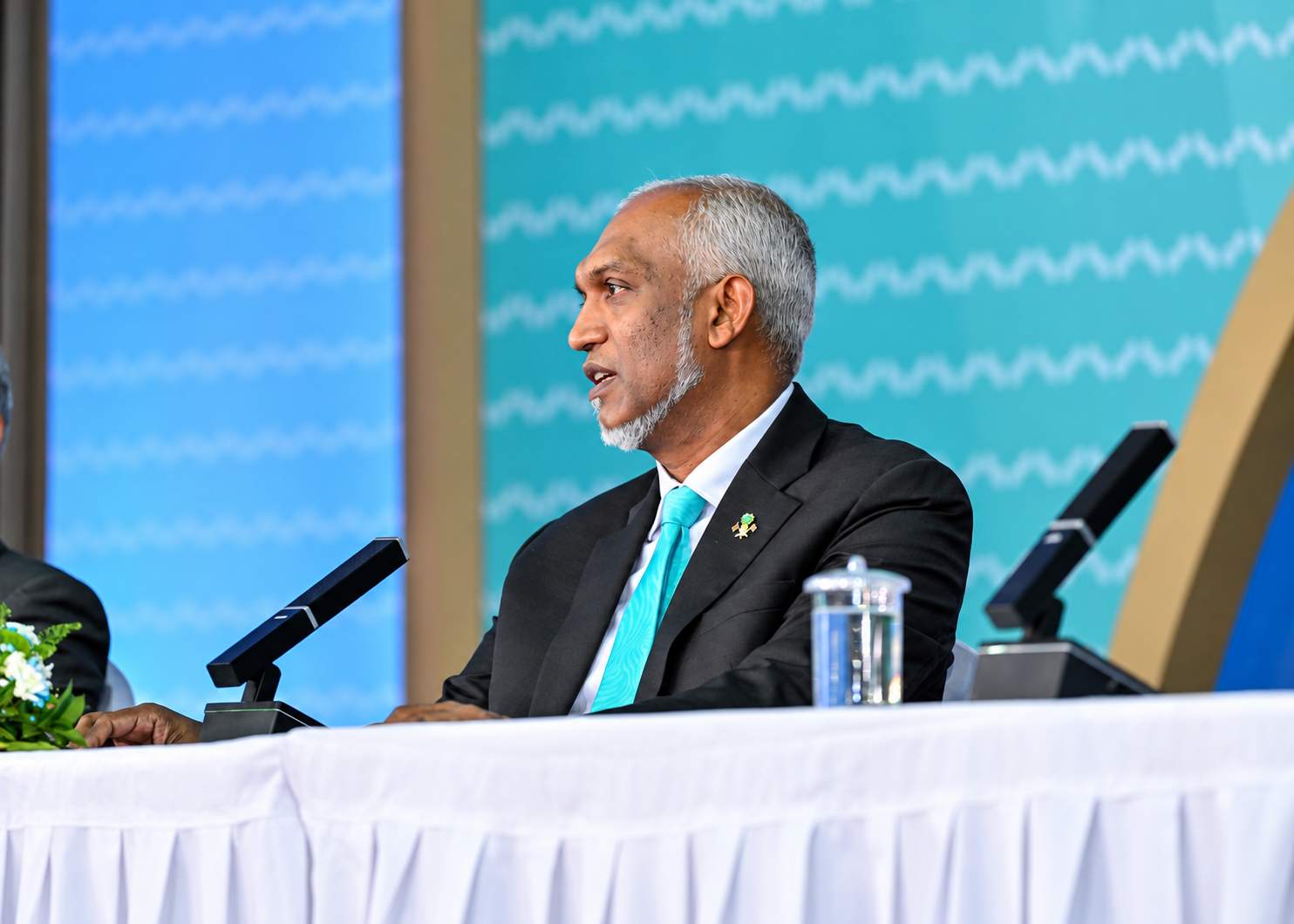ޤާނޫނު ތަންފީޒުކުރުމުގައި ތަފާތުކުރުމެއް ނޯންނާނެ، ސިޔާސީ ސަބަބަކާ ހުރެ މީހުން ޖަލަކަށް ނުލާނަން: ރައީސް ޑރ. މުޢިއްޒު