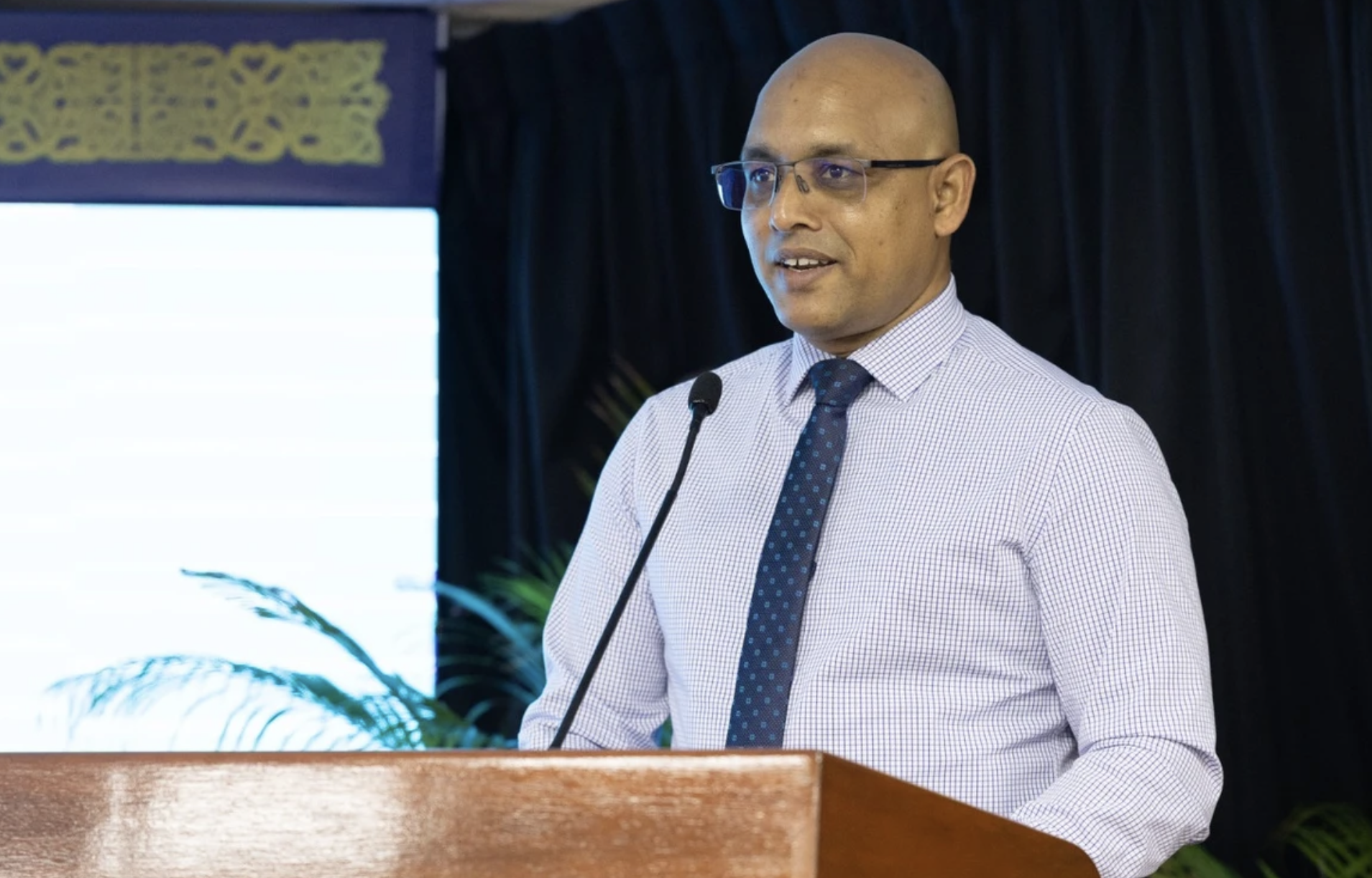 "މޯލްޑިވްސް 2.0" ގެ ތަސައްވުރަށް ވާސިލުވުމަށް ތަފާސްހިސާބުގެ ނިޒާމު ޒަމާނީ ކުރުމަކީ އަމާޒެއް: މާލީ ވަޒީރު